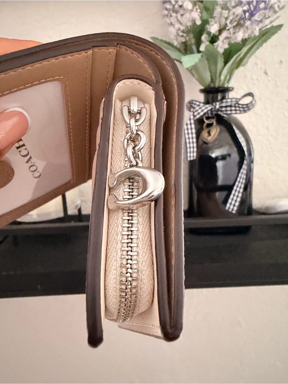 COACH Snap Wallet - Picture 6 of 7